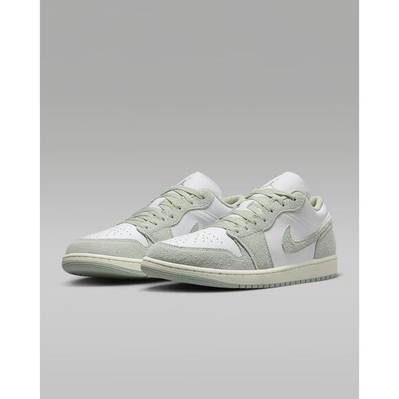 NEW Nike Air Jordan 1 Low SE White Sail Seafoam FN5214-131 Men’s Size 12 - Picture 1 of 7